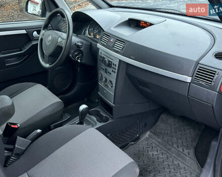 Серый Опель Мерива, объемом двигателя 1.6 л и пробегом 180 тыс. км за 3650 $, фото 16 на Automoto.ua