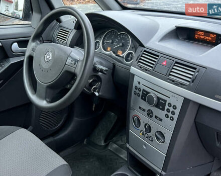 Серый Опель Мерива, объемом двигателя 1.6 л и пробегом 180 тыс. км за 3650 $, фото 18 на Automoto.ua