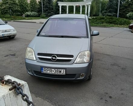 Серый Опель Мерива, объемом двигателя 1.7 л и пробегом 290 тыс. км за 1868 $, фото 1 на Automoto.ua