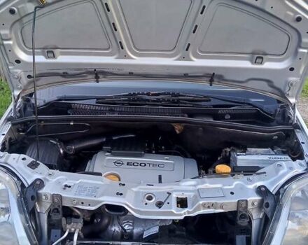 Сірий Опель Меріва, об'ємом двигуна 1.6 л та пробігом 235 тис. км за 3900 $, фото 1 на Automoto.ua