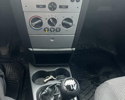 Серый Опель Мерива, объемом двигателя 1.6 л и пробегом 307 тыс. км за 3600 $, фото 12 на Automoto.ua