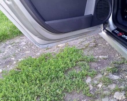 Сірий Опель Меріва, об'ємом двигуна 1.6 л та пробігом 235 тис. км за 3900 $, фото 13 на Automoto.ua