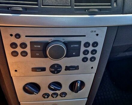 Серый Опель Мерива, объемом двигателя 1.8 л и пробегом 200 тыс. км за 4100 $, фото 5 на Automoto.ua