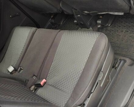 Серый Опель Мерива, объемом двигателя 1.6 л и пробегом 307 тыс. км за 3800 $, фото 10 на Automoto.ua