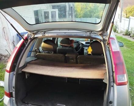 Серый Опель Мерива, объемом двигателя 1.7 л и пробегом 343 тыс. км за 1900 $, фото 6 на Automoto.ua