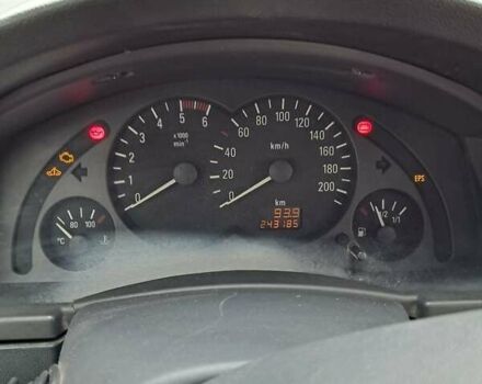 Серый Опель Мерива, объемом двигателя 1.3 л и пробегом 244 тыс. км за 3300 $, фото 7 на Automoto.ua