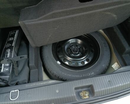 Серый Опель Мерива, объемом двигателя 1.6 л и пробегом 214 тыс. км за 3486 $, фото 9 на Automoto.ua