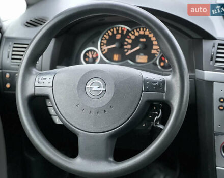 Серый Опель Мерива, объемом двигателя 1.6 л и пробегом 180 тыс. км за 3650 $, фото 30 на Automoto.ua
