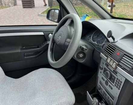 Сірий Опель Меріва, об'ємом двигуна 1.6 л та пробігом 250 тис. км за 4700 $, фото 2 на Automoto.ua