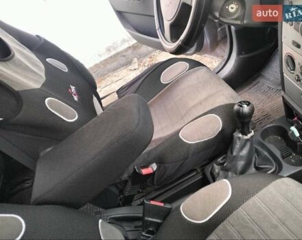 Серый Опель Мерива, объемом двигателя 1.4 л и пробегом 190 тыс. км за 3650 $, фото 7 на Automoto.ua