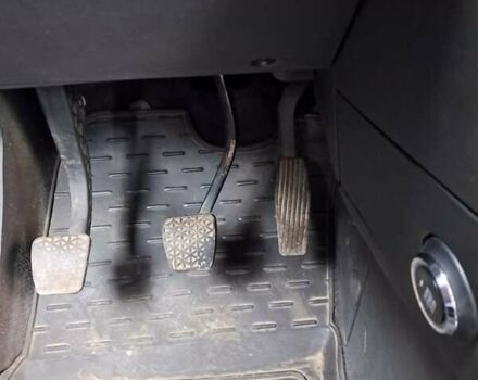 Серый Опель Мерива, объемом двигателя 1.3 л и пробегом 244 тыс. км за 3300 $, фото 14 на Automoto.ua