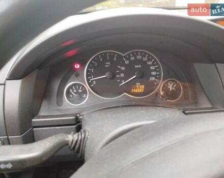 Сірий Опель Меріва, об'ємом двигуна 1.7 л та пробігом 256 тис. км за 3400 $, фото 8 на Automoto.ua