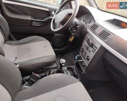 Сірий Опель Меріва, об'ємом двигуна 1.7 л та пробігом 256 тис. км за 3400 $, фото 12 на Automoto.ua