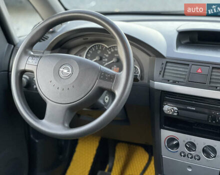 Серый Опель Мерива, объемом двигателя 1.6 л и пробегом 279 тыс. км за 3450 $, фото 17 на Automoto.ua