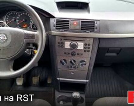 Серый Опель Мерива, объемом двигателя 1.4 л и пробегом 185 тыс. км за 3700 $, фото 5 на Automoto.ua