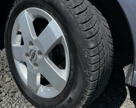 Серый Опель Мерива, объемом двигателя 1.6 л и пробегом 197 тыс. км за 4000 $, фото 6 на Automoto.ua