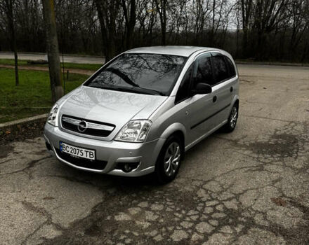 Сірий Опель Меріва, об'ємом двигуна 1.6 л та пробігом 260 тис. км за 4800 $, фото 2 на Automoto.ua