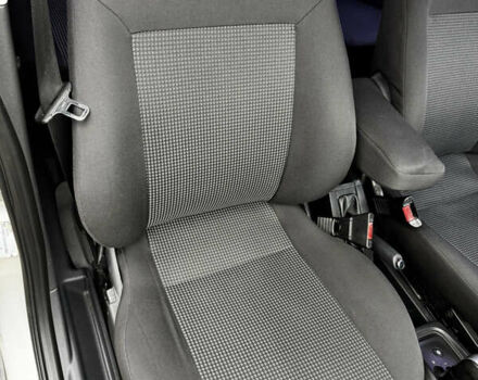 Сірий Опель Меріва, об'ємом двигуна 1.6 л та пробігом 260 тис. км за 4800 $, фото 21 на Automoto.ua