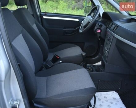 Серый Опель Мерива, объемом двигателя 1.6 л и пробегом 128 тыс. км за 4500 $, фото 5 на Automoto.ua