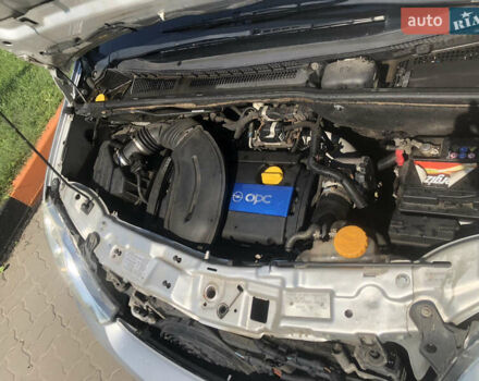 Серый Опель Мерива, объемом двигателя 1.6 л и пробегом 204 тыс. км за 4500 $, фото 9 на Automoto.ua