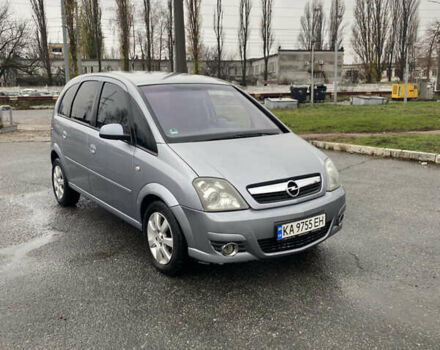 Серый Опель Мерива, объемом двигателя 1.8 л и пробегом 210 тыс. км за 3800 $, фото 1 на Automoto.ua