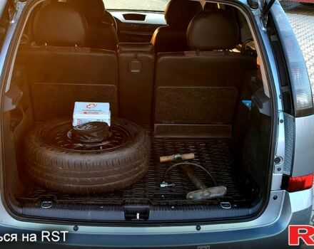 Сірий Опель Меріва, об'ємом двигуна 1.6 л та пробігом 298 тис. км за 4300 $, фото 6 на Automoto.ua