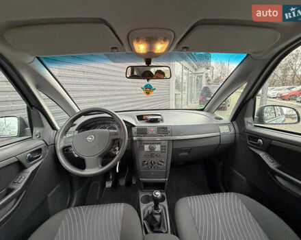 Серый Опель Мерива, объемом двигателя 1.6 л и пробегом 180 тыс. км за 5700 $, фото 5 на Automoto.ua