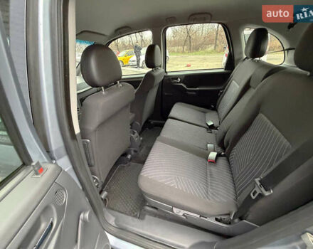 Серый Опель Мерива, объемом двигателя 1.6 л и пробегом 180 тыс. км за 5700 $, фото 6 на Automoto.ua