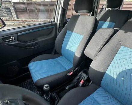 Серый Опель Мерива, объемом двигателя 1.36 л и пробегом 176 тыс. км за 3800 $, фото 9 на Automoto.ua