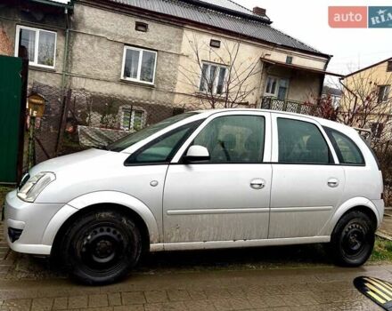 Серый Опель Мерива, объемом двигателя 1.25 л и пробегом 204 тыс. км за 4200 $, фото 3 на Automoto.ua