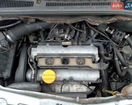 Сірий Опель Меріва, об'ємом двигуна 1.8 л та пробігом 210 тис. км за 3800 $, фото 9 на Automoto.ua