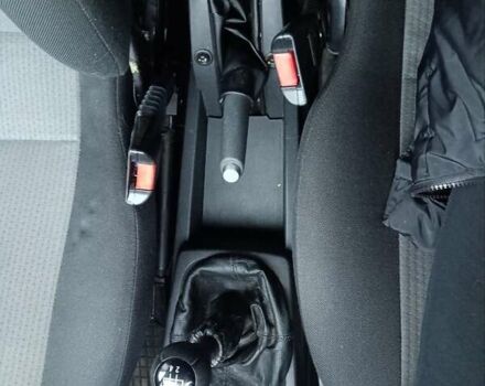 Серый Опель Мерива, объемом двигателя 1.6 л и пробегом 243 тыс. км за 4500 $, фото 13 на Automoto.ua