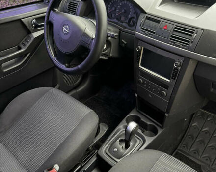 Сірий Опель Меріва, об'ємом двигуна 1.6 л та пробігом 260 тис. км за 4800 $, фото 22 на Automoto.ua