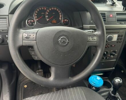 Серый Опель Мерива, объемом двигателя 1.6 л и пробегом 168 тыс. км за 4000 $, фото 9 на Automoto.ua