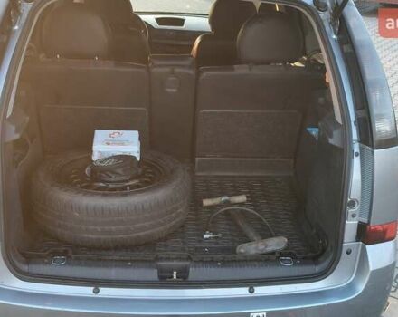 Серый Опель Мерива, объемом двигателя 1.6 л и пробегом 298 тыс. км за 4300 $, фото 6 на Automoto.ua