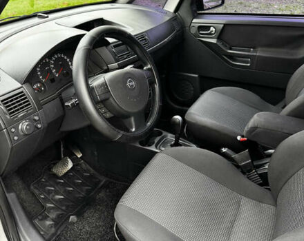 Сірий Опель Меріва, об'ємом двигуна 1.6 л та пробігом 260 тис. км за 4800 $, фото 15 на Automoto.ua