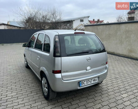 Серый Опель Мерива, объемом двигателя 1.25 л и пробегом 205 тыс. км за 2999 $, фото 3 на Automoto.ua