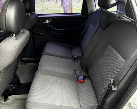 Серый Опель Мерива, объемом двигателя 1.6 л и пробегом 260 тыс. км за 4800 $, фото 10 на Automoto.ua