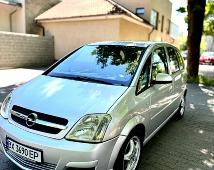 Серый Опель Мерива, объемом двигателя 1.6 л и пробегом 168 тыс. км за 4000 $, фото 4 на Automoto.ua