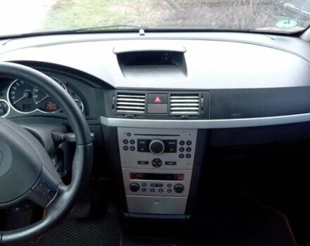 Сірий Опель Меріва, об'ємом двигуна 1.8 л та пробігом 210 тис. км за 3800 $, фото 4 на Automoto.ua