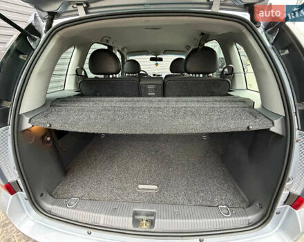 Серый Опель Мерива, объемом двигателя 1.6 л и пробегом 180 тыс. км за 5700 $, фото 7 на Automoto.ua