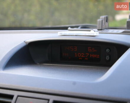 Серый Опель Мерива, объемом двигателя 1.6 л и пробегом 152 тыс. км за 4900 $, фото 12 на Automoto.ua