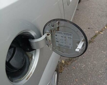 Серый Опель Мерива, объемом двигателя 1.6 л и пробегом 198 тыс. км за 6350 $, фото 12 на Automoto.ua