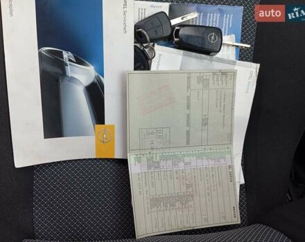 Серый Опель Мерива, объемом двигателя 1.6 л и пробегом 198 тыс. км за 6350 $, фото 57 на Automoto.ua