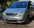 Серый Опель Мерива, объемом двигателя 1.69 л и пробегом 200 тыс. км за 4000 $, фото 1 на Automoto.ua