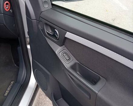 Серый Опель Мерива, объемом двигателя 1.6 л и пробегом 198 тыс. км за 6350 $, фото 36 на Automoto.ua