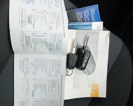 Серый Опель Мерива, объемом двигателя 1.6 л и пробегом 198 тыс. км за 6350 $, фото 54 на Automoto.ua