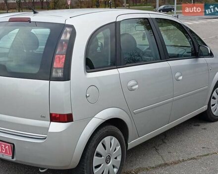 Серый Опель Мерива, объемом двигателя 1.6 л и пробегом 198 тыс. км за 6350 $, фото 3 на Automoto.ua