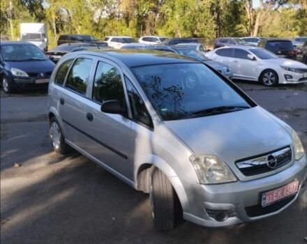 Серый Опель Мерива, объемом двигателя 0 л и пробегом 206 тыс. км за 4000 $, фото 3 на Automoto.ua