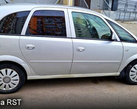 Серый Опель Мерива, объемом двигателя 1.6 л и пробегом 183 тыс. км за 3600 $, фото 1 на Automoto.ua